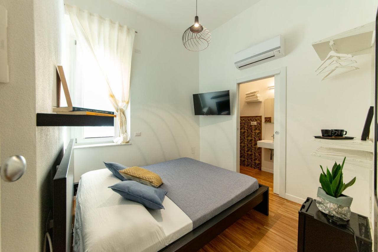 Lele'S Rooms Cagliari Exterior foto