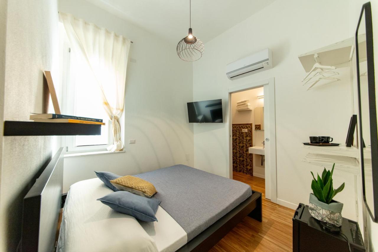 Lele'S Rooms Cagliari Exterior foto